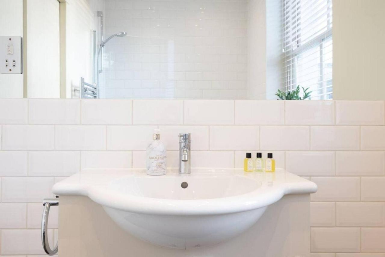 Fabulous Notting Hill Spacious Studio Apartment Londen Buitenkant foto